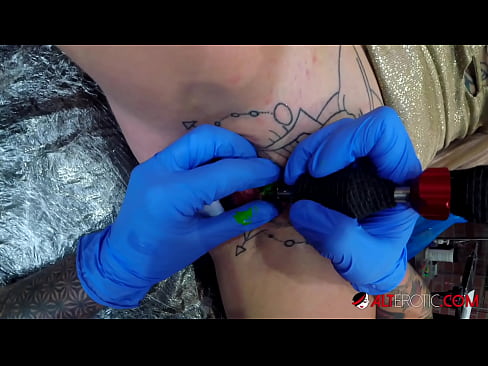 ❤️ tattooed ທີ່ສຸດ Hottie Sully Savage ໄດ້ຮັບ tattoo ສຸດ clitoris ຂອງນາງ ❤❌ ຮູບໂປ້vk ຢູ່ຄອມ lo.kenhdammy.top ❌️❤